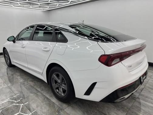 2022 Kia K5 LXS