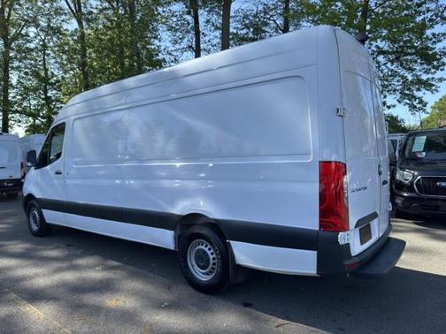 2023 Mercedes-Benz Sprinter 2500 HR GAS 170''