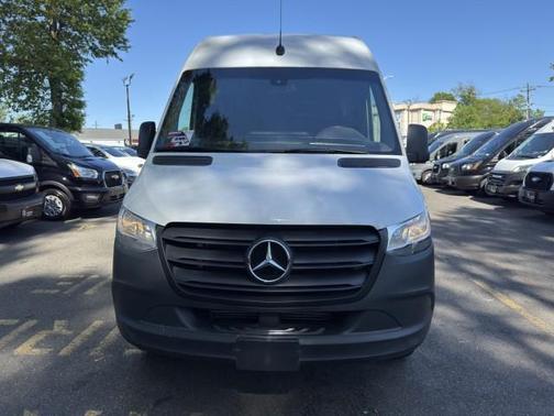 2023 Mercedes-Benz Sprinter 2500 HR GAS 170''