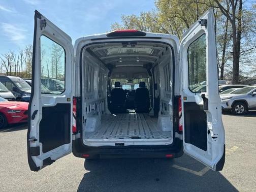 2021 Ford Transit-250 T-250 148'' MR