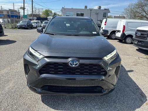 2022 Toyota RAV4 Hybrid SE