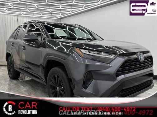 2022 Toyota RAV4 Hybrid SE