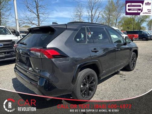 2022 Toyota RAV4 Hybrid SE