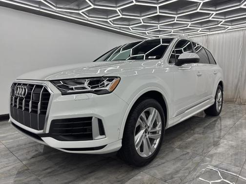 2023 Audi Q7 55 Premium Plus