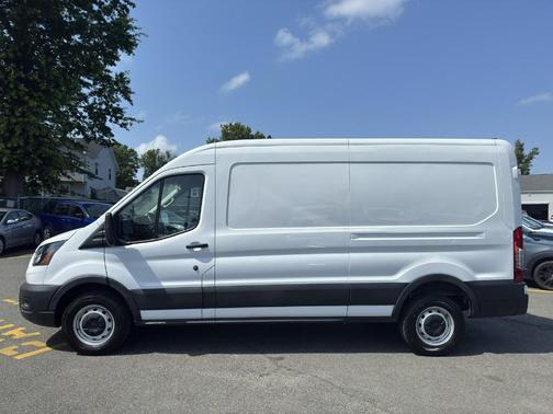 2023 Ford Transit-250 T-250 148'' MR