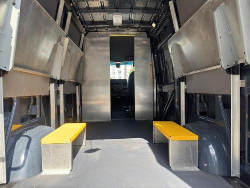 2019 Mercedes-Benz Sprinter 2500 HR 144''