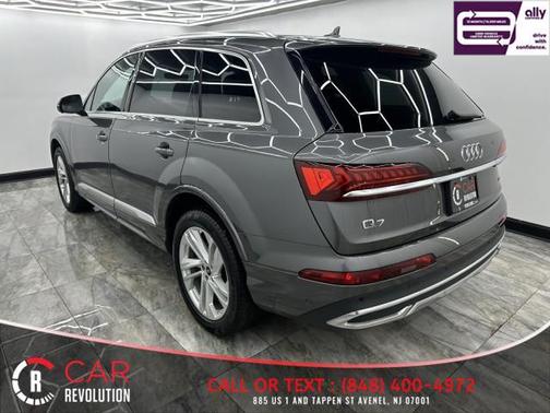 2023 Audi Q7 55 Premium Plus
