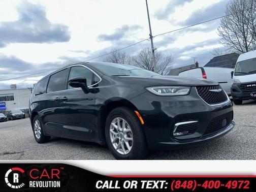 2023 Chrysler Pacifica Touring-L