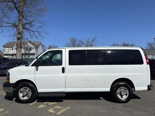 2017 Chevrolet Express 2500 LT