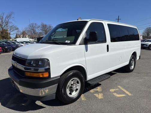 2017 Chevrolet Express 2500 LT