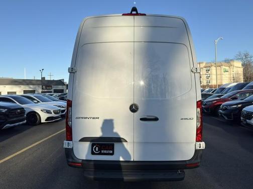 2022 Mercedes-Benz Sprinter 2500 HR 170''