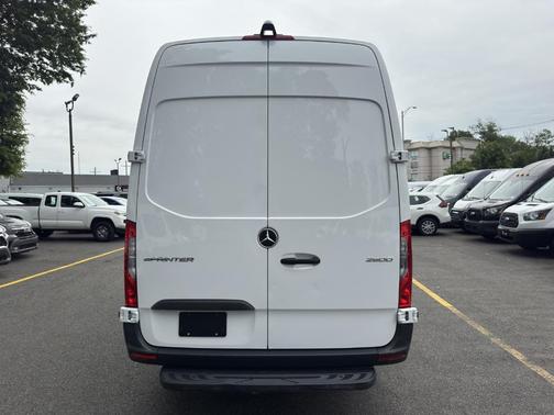 2023 Mercedes-Benz Sprinter 2500 HR GAS 170''