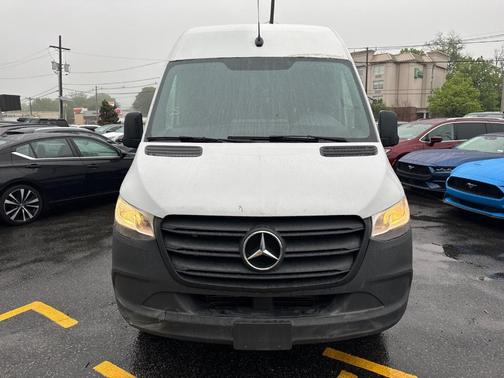 2023 Mercedes-Benz Sprinter 2500 HR GAS 170''
