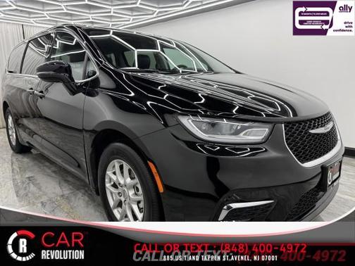 Black 2024 Chrysler Pacifica Touring-L