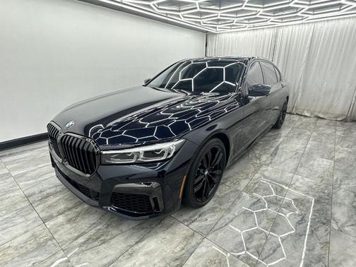 2022 BMW M760 i xDrive