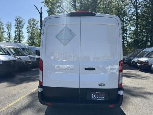 2022 Ford Transit-250 T-250 148'' MR