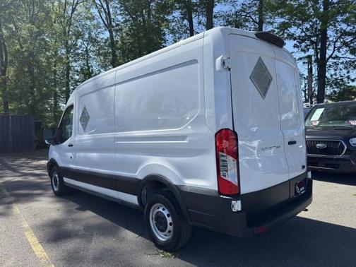 2022 Ford Transit-250 T-250 148'' MR