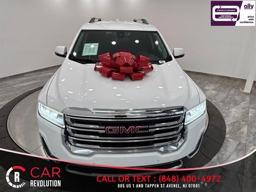 White 2023 GMC Acadia SLE
