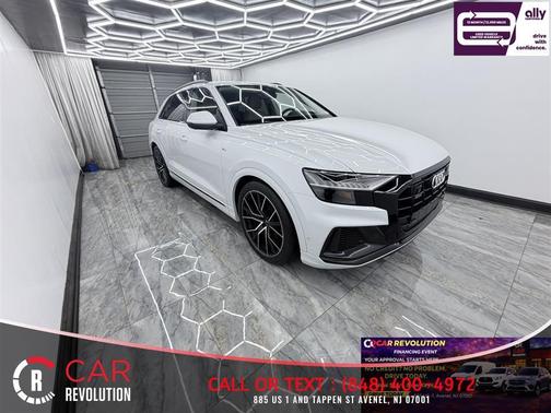 Glacier White Metallic 2020 Audi Q8 55 Prestige