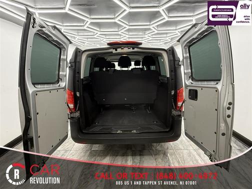 2017 Mercedes-Benz Metris Base