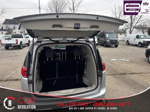 2024 Chrysler Pacifica Touring-L