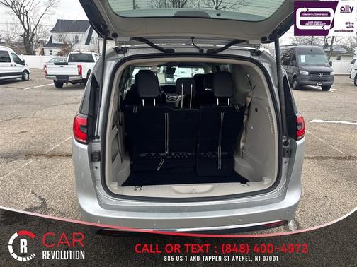 2024 Chrysler Pacifica Touring-L