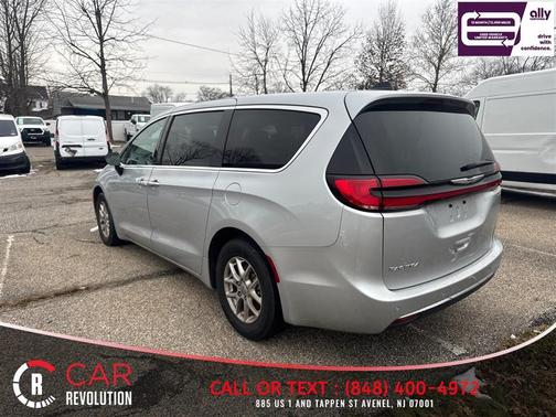 2024 Chrysler Pacifica Touring-L