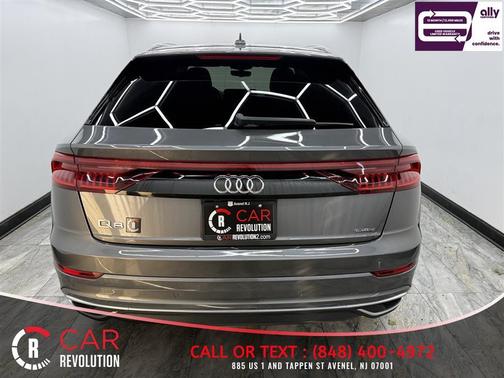 Samurai Gray Metallic 2019 Audi Q8 Premium Plus