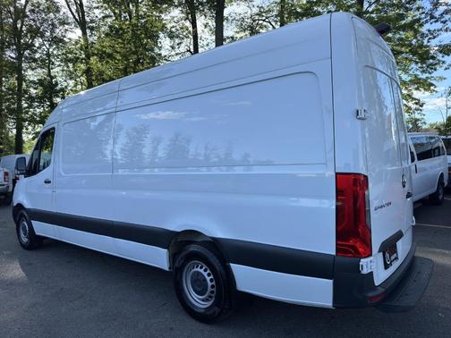 2023 Mercedes-Benz Sprinter 2500 HR GAS 170''
