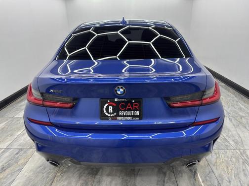 2021 BMW 330 i xDrive