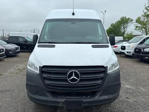 2023 Mercedes-Benz Sprinter 2500 HR GAS 170''