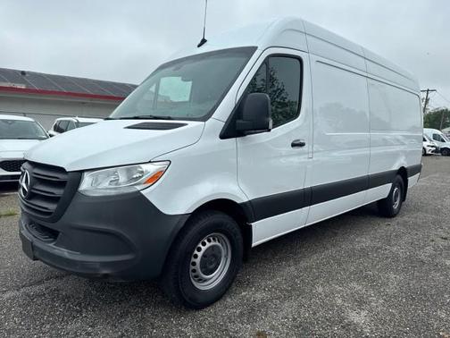 2023 Mercedes-Benz Sprinter 2500 HR GAS 170''