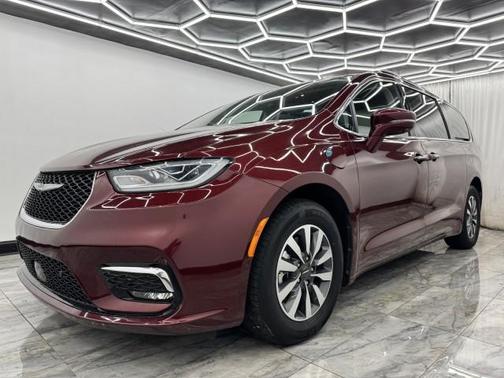 2021 Chrysler Pacifica Hybrid Touring L