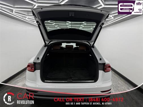 Glacier White Metallic 2023 Audi Q8 55 Premium Plus