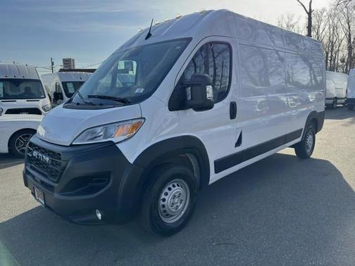 White 2025 RAM ProMaster 2500 High Roof
