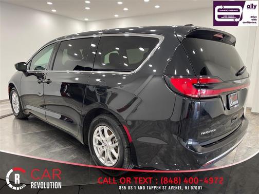 Black 2023 Chrysler Pacifica Touring-L
