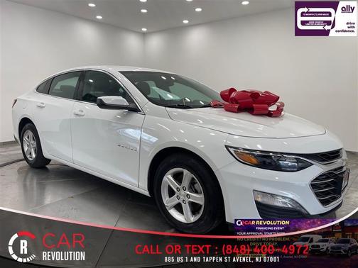 White 2022 Chevrolet Malibu LT