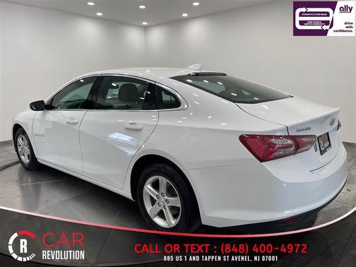 White 2022 Chevrolet Malibu LT