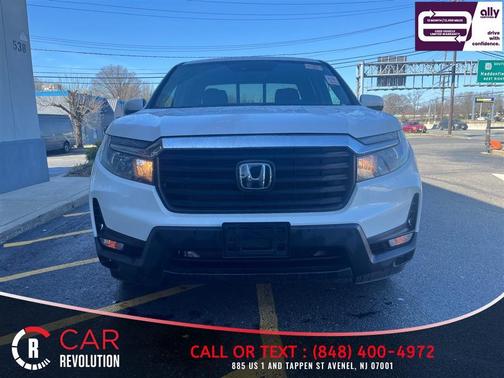 White 2023 Honda Ridgeline RTL