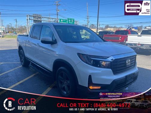 White 2023 Honda Ridgeline RTL