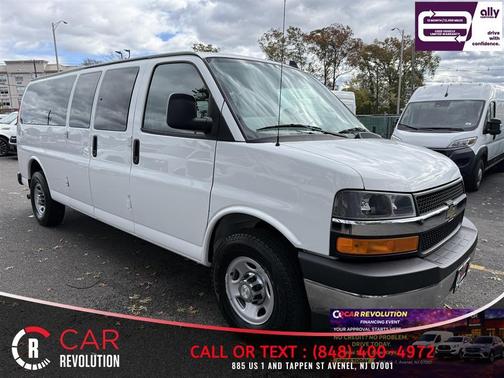 White 2017 Chevrolet Express 3500 LT