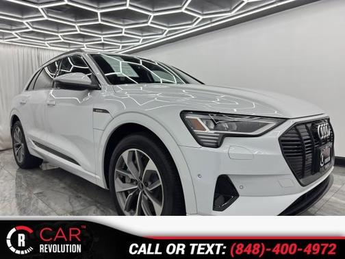 2021 Audi e-tron Premium Plus
