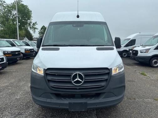 2023 Mercedes-Benz Sprinter 2500 HR GAS 170''