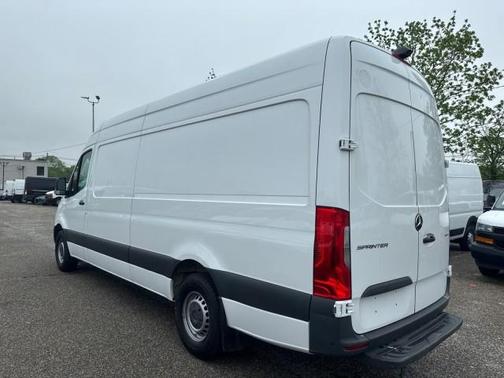 2023 Mercedes-Benz Sprinter 2500 HR GAS 170''