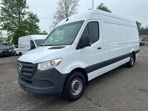 2023 Mercedes-Benz Sprinter 2500 HR GAS 170''