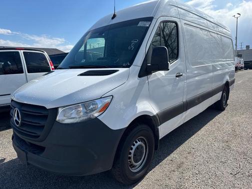 2023 Mercedes-Benz Sprinter 2500 HR GAS 170''