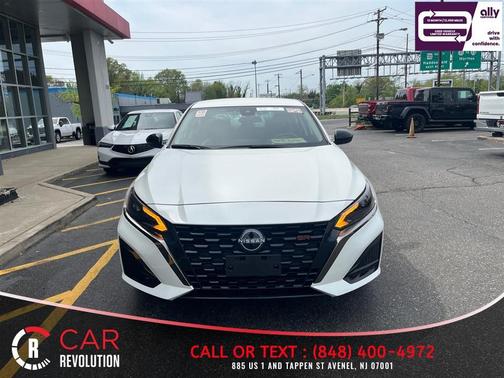 White 2025 Nissan Altima SR