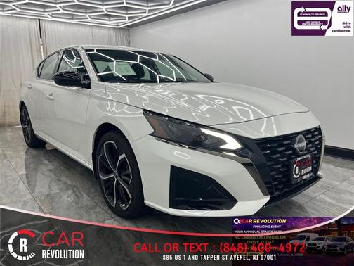 White 2025 Nissan Altima SR