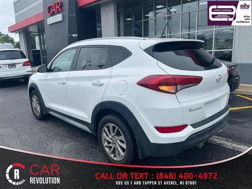 Winter White 2017 Hyundai TUCSON SE