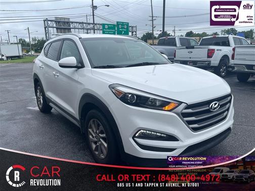 Winter White 2017 Hyundai TUCSON SE